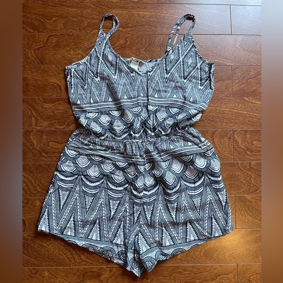 H&M Romper - Picture 1 of 3